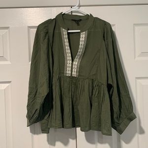 Banana republic embroidered blouse size large NWT